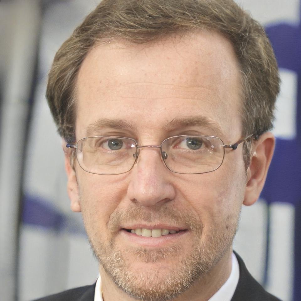 Marco Benedetti, consulente previdenziale senior con esperienza ventennale nel settore pensionistico